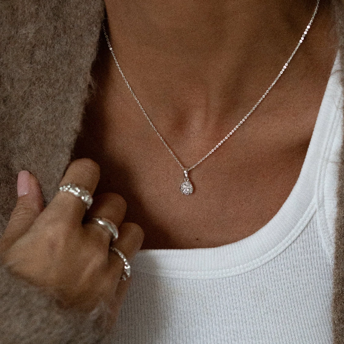 Halsband från Muli collection 