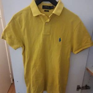 pikétröja  - sant i storleken (slim fit) 