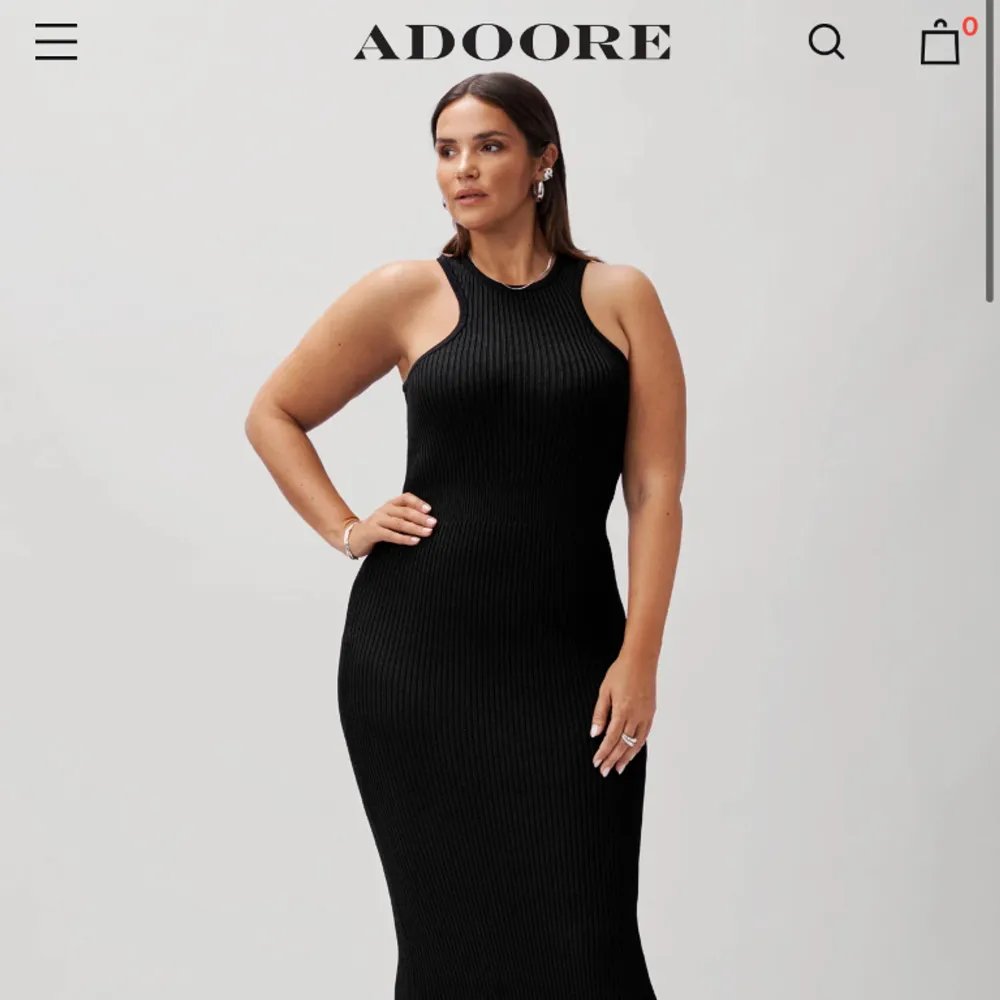 Säljer min oanvända klänning från Adoore. Priset kan diskuteras . Klänningar.