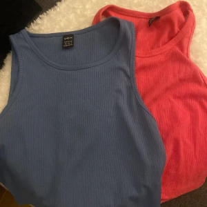 2-pack linne - Två färgglada linnen från shein (blå och stark rosa), fina att ha till sommaren.