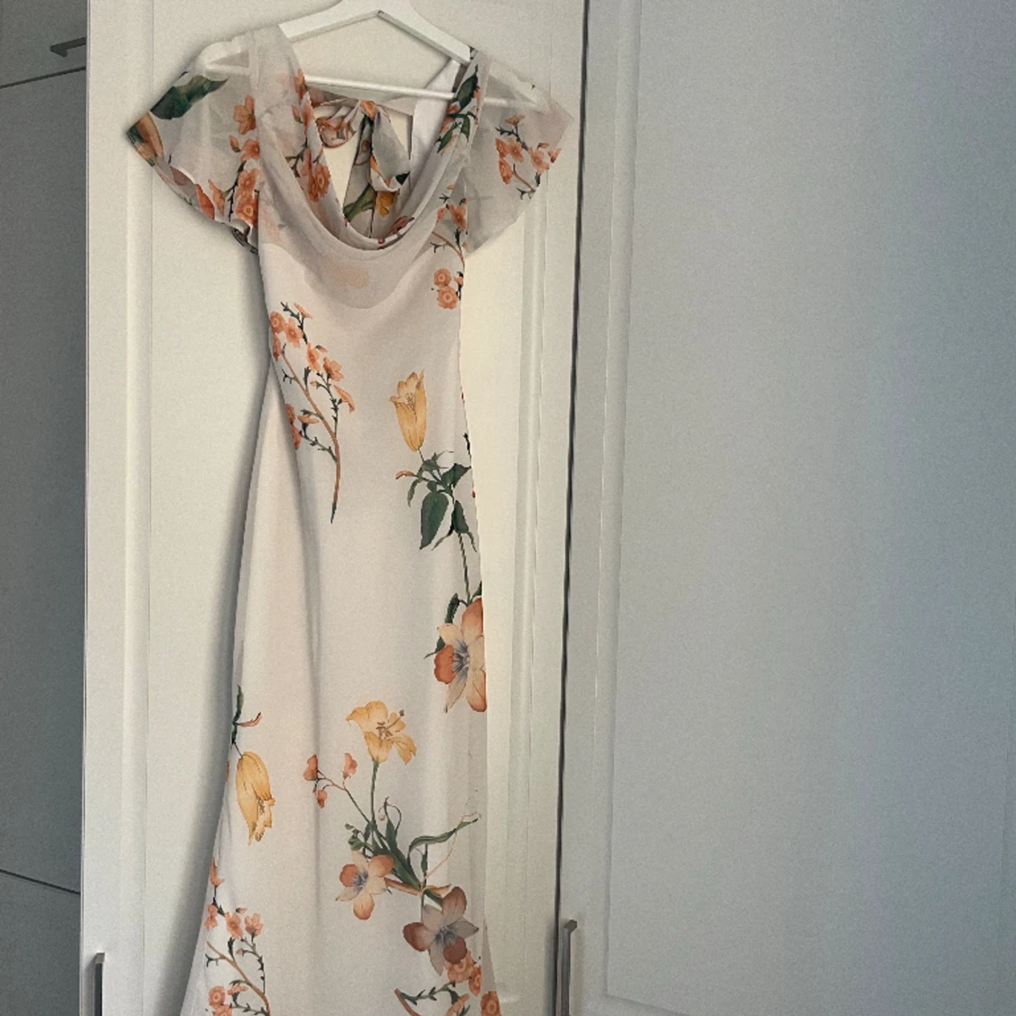 Vackraste midiklänningen  - 91