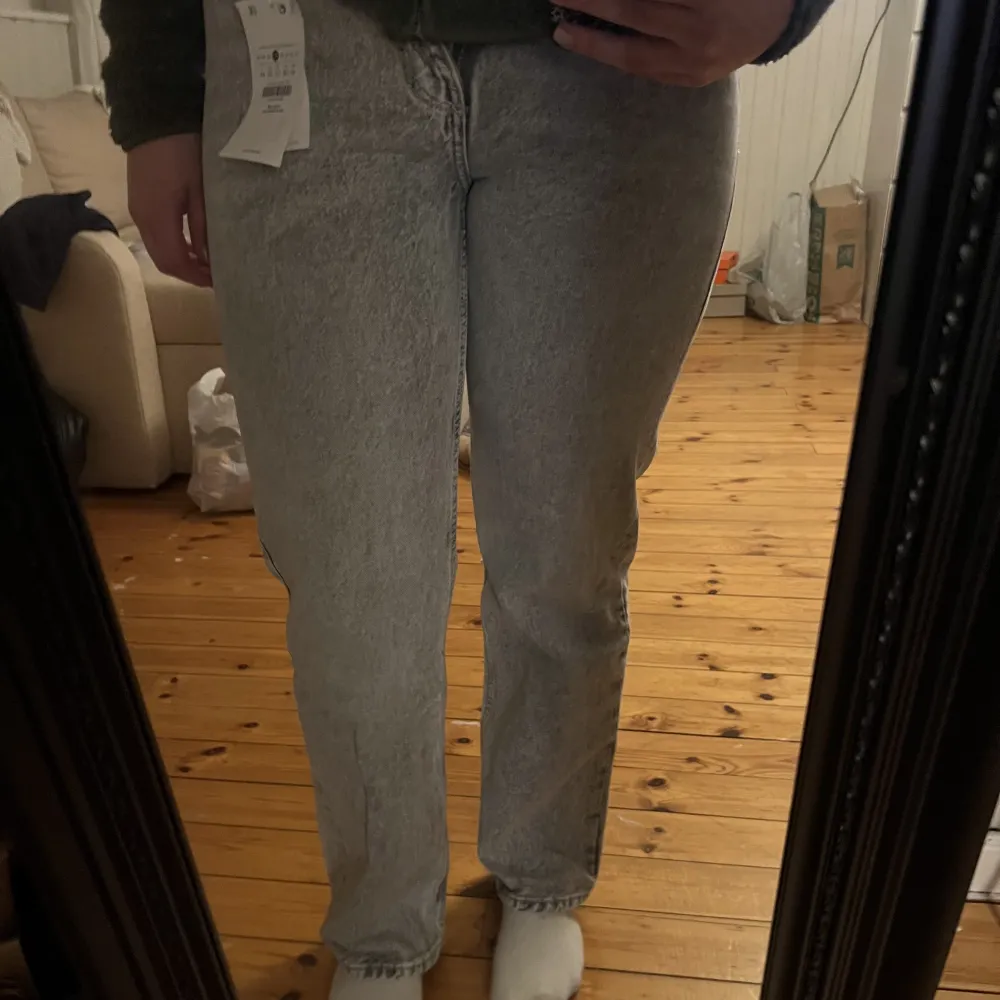 Aldrig använda då det är för små för mig, liten och tajta i storleken💗. Jeans & Byxor.