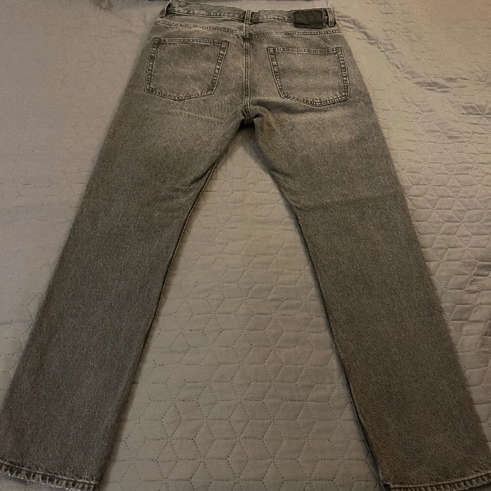 Stiliga jeans från lager 157. Säljs eftersom de blivit små.. Jeans & Byxor.