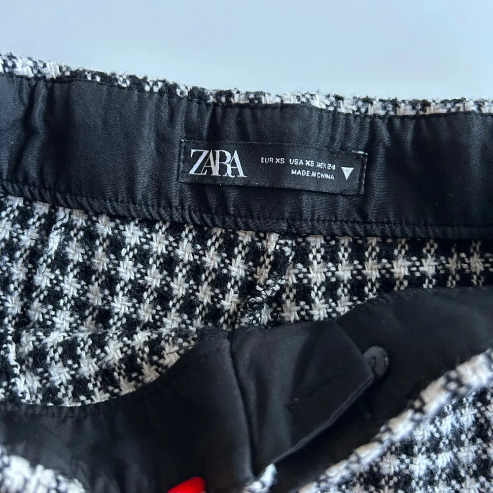 Superfina shorts från Zara i stickat material!. Shorts.