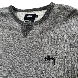 Stussy crewneck - Tja! Säljer denna snygga tröjan för att den inte används, äkta och bra skick. Hoppas du vill köpa!