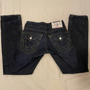 True religon jeans  - Straight leg true religon jeans med super fina fickor