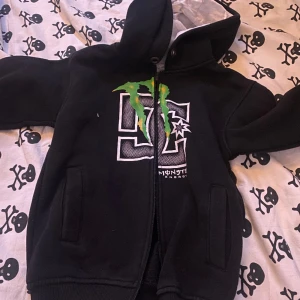 Monster dc tröja - Jätte cool dc tröja med monster tryck