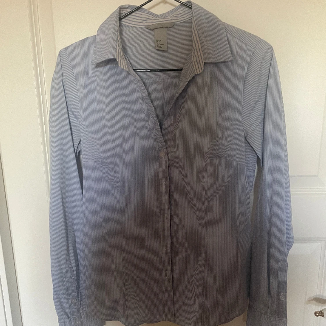 Blå vit randig skjorta från H&M