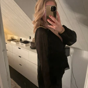 Super fin blus - Använd 2 ggr, så fin till middagar och tillfällen man vill klä upp sig lite🙌🏽