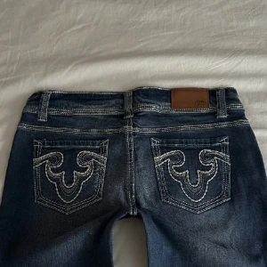 Low Waist jeans - (Lånade bilder, skriv privat för egna bilder). Köptes på plick men används ej. Bra skick!