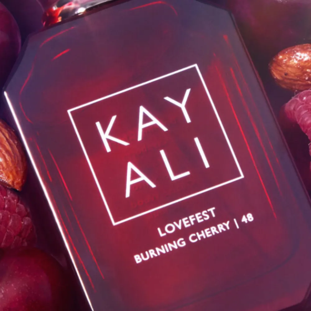 Kayali parfym 100 ml dock 80% kvar köpt för 1399kr säljer för 900kr. Accessoarer.