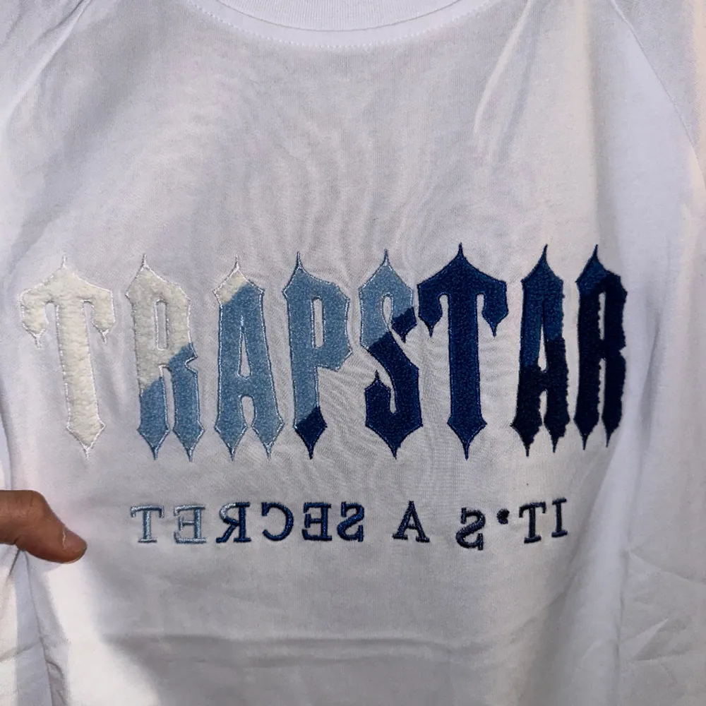 Helt ny Trapstar t-shirt storlek s pris 500 för mer info&bilder skriv dm . T-shirts.