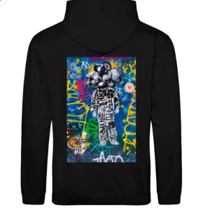 The cool elephant hoodie - Säljer denna super fina hoodie med ett coolt tryck bak på ryggen, säljer då den ej används. Strl M, nypris 599kr men säljer för 300kr