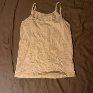 sött linne - fick som en extra i min vinted-order väldigt söt bra skick