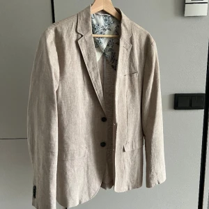 Selected Homme Linneblazer - Jättebra skick. Använd en gång.   Storlek 48