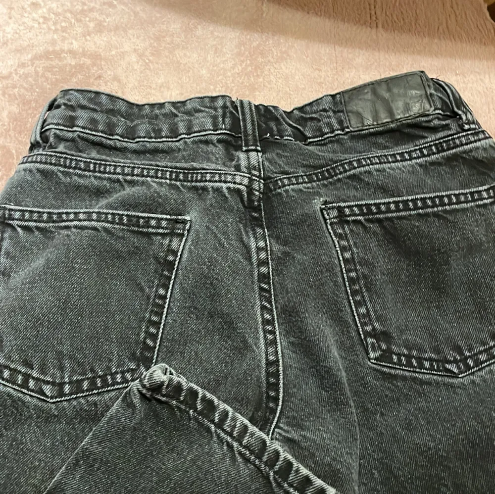 Jeans från lager 157 (icon) storlek xxs, aldrig använt säljer för dem är aldrig använda köpte dem i fel storlek💓 priset kan diskuteras . Jeans & Byxor.