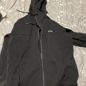 Boss kofta L - Boss kofta kostar i orginal pris 2000. 