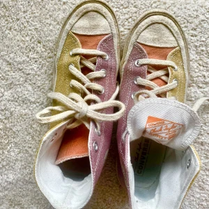 Sustainable Converse - Price can be adjustable!:)