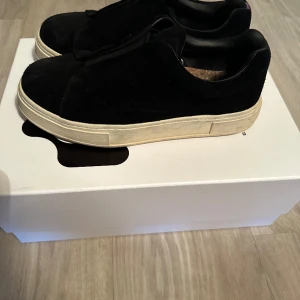 Eytys - Eytys i storlek 42 använda 4 gånger 