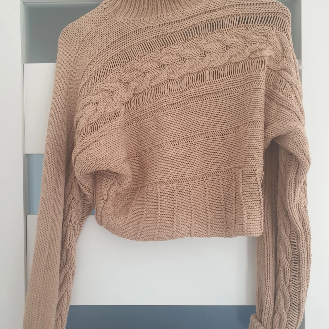 Brun stickad tröja - 90