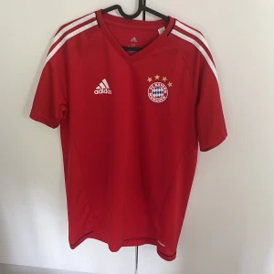 Bayern München tröja - Helt oanvänd