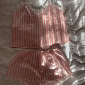 Pyamas sett💞 - Köpt på hm