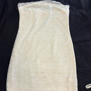 Spets klänning  - Fin spets klänning 