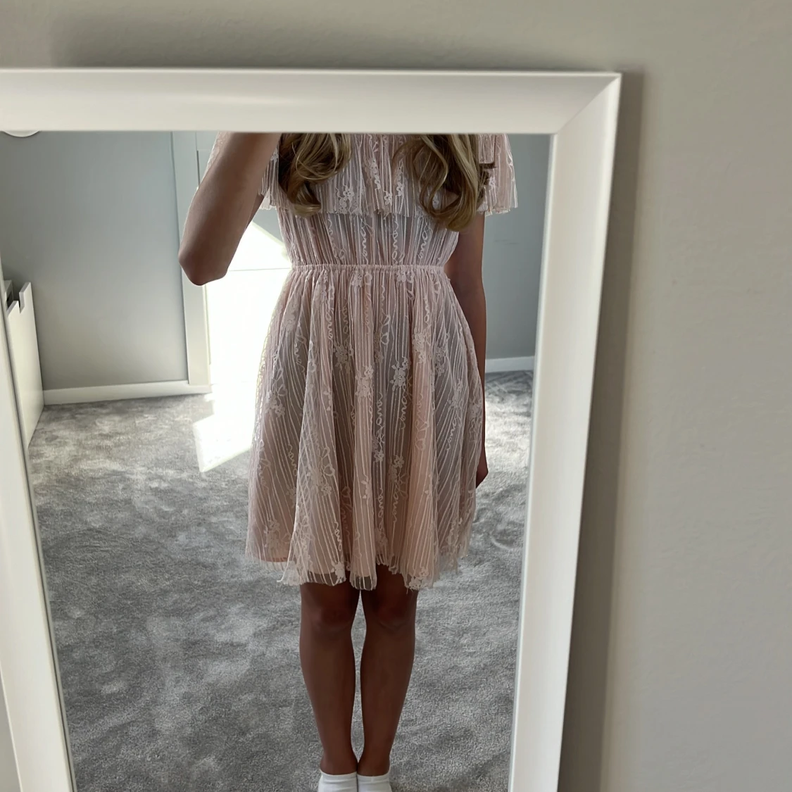 Rosa blommig klänning - 90