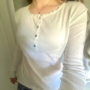 odd molly blus - fin odd molly tröja/blus i bra skick🩷 passar ungefär xs-s⭐️