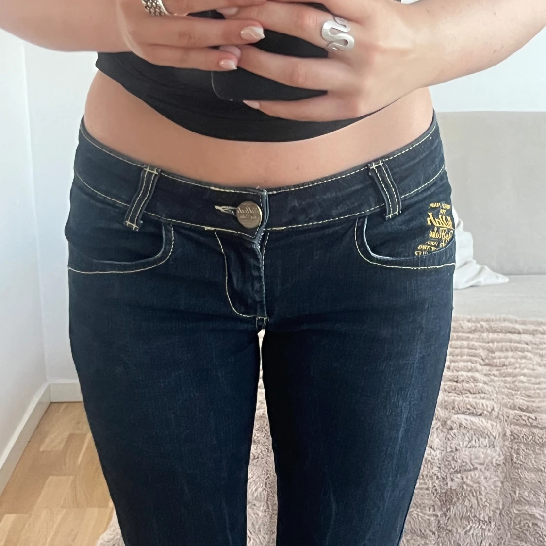 lågmidjade jeans