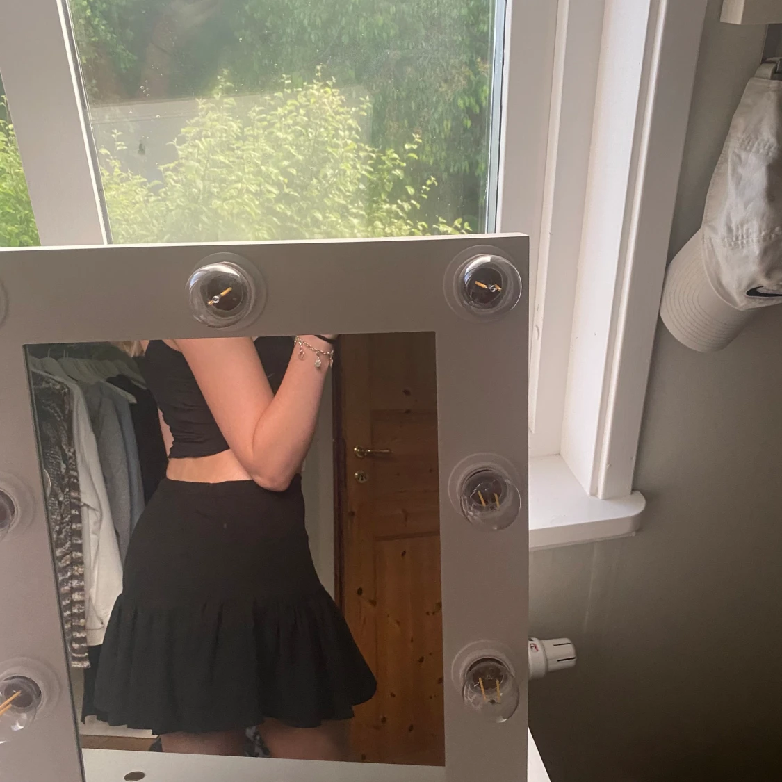 svart volangkjol - 90