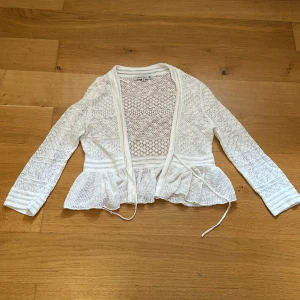 Blus  - Säljer denna söta blus. Använts få gånger och är i nyskick. Originellt från Flash Woman. Skriv privat för fler bilder!