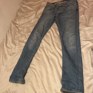Nudie jeans - Sparsamt använda nudie jeans som längre inte passar mig.