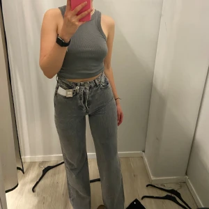 Skitnsygga gråa jeans 🩶 - Gråa jeans, helt oanvända 🩶
