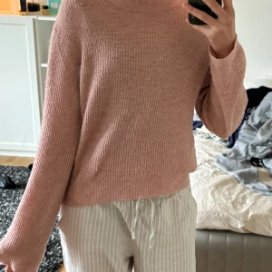 Stickad tröja zara - Rosa stickad tröja från Zara