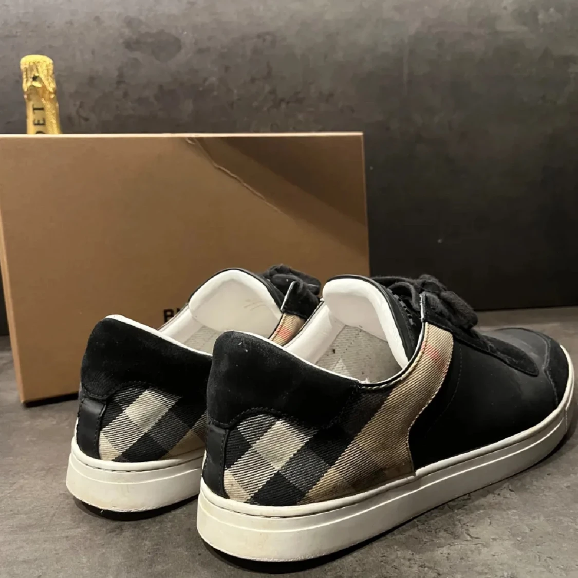 Burberry skor  - 90
