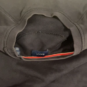 Gant t-shirt - Gant tröja som inte längre används