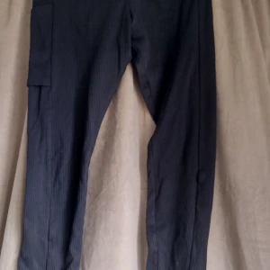 Leggings  - Andvänd, men i bra skick super sköna ,hund finns i hemmet 