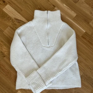 BikBok knit  - Ok skick 