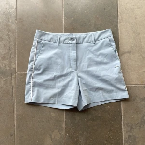 Golfshorts - Korta golfshorts i fint skick Midja: 27