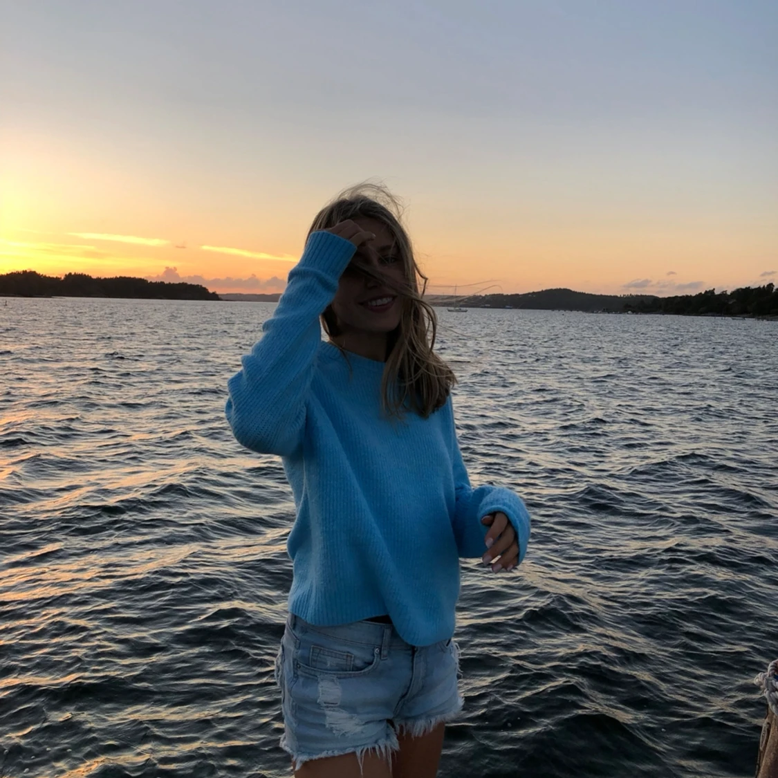 Blå stickad tröja🩵