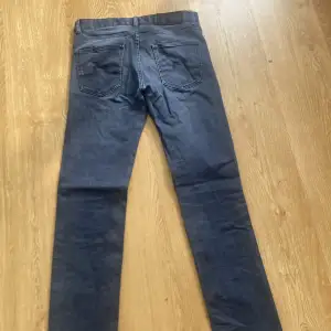 J.Lindeberg jeans i storlek 29/32 | skick 7,5/10 | nypris 1500kr mitt pris 350kr  Skriv vid funderingar⭐️