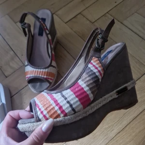 Kilklack - Klackhöjd 11cm Platå 4cm  Använda enstaka tillfällen