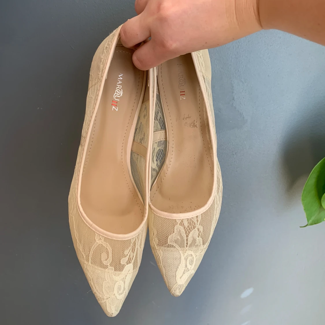 Söta spetsiga klackar