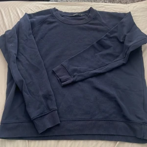 Tjocktröja - Storlek S. Bra skick