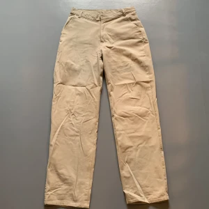 Beige Chinos - Beigea chinos 