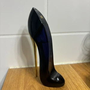 Good Girl Carolina Herrera - Good girl parfymen från Carolina Herrera. 30ml. Ca 5ml använd.