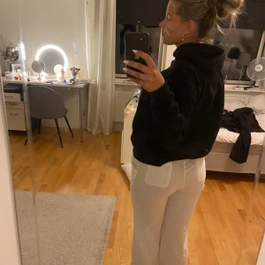 Linnebyxor  - Fina vita linnebyxor i bra skick.