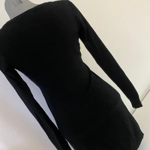 Kofta  - Långärmad svart vintage kofta 