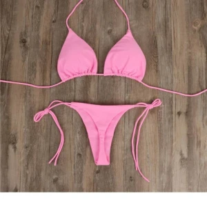 Bikini  - Säljer bikini oanvänd med lappar kvar 